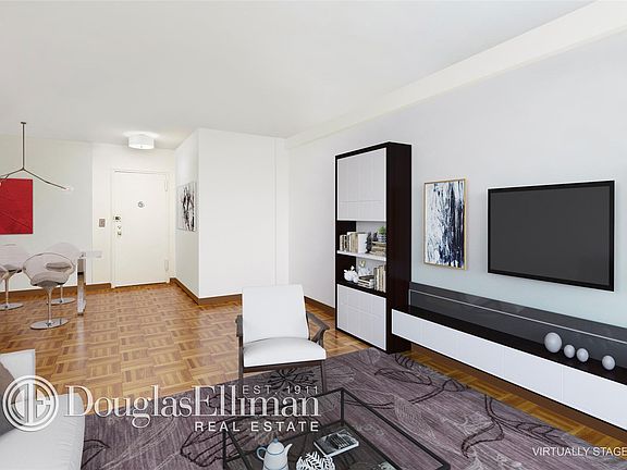 2nd image of 3750 Hudson Manor Ter APT 6AE