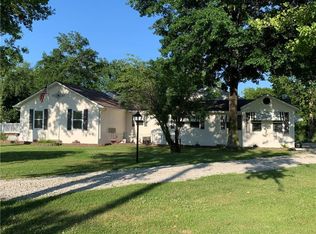 8005 S Buckner Tarsney Rd, Oak Grove, MO 64075