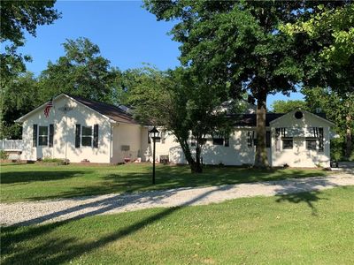 8005 S Buckner Tarsney Rd, Oak Grove, MO, 64075