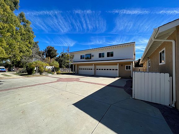 2nd image of 1415 E Hillcrest Dr #2
