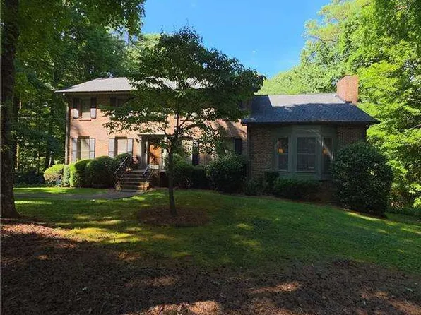 170 Pruitt Dr, Alpharetta, GA 30004