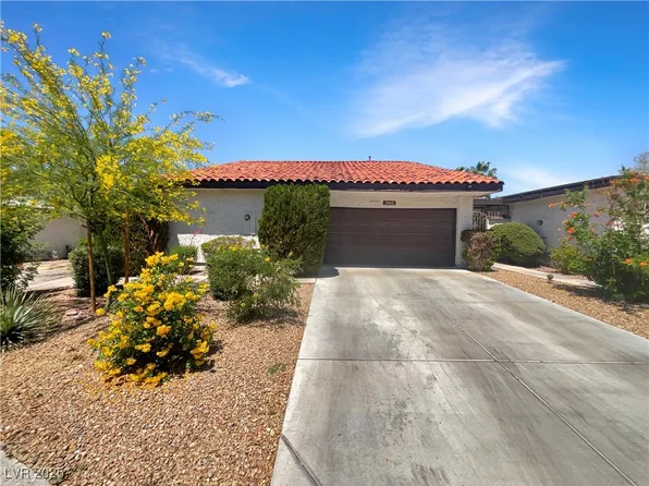 3142 Espanol Dr, Las Vegas, NV 89121
