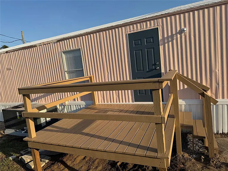 112 Laureti Ln — Photo 2