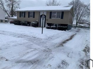 31 S Chestnut Ct, Glenwood, IL 60425