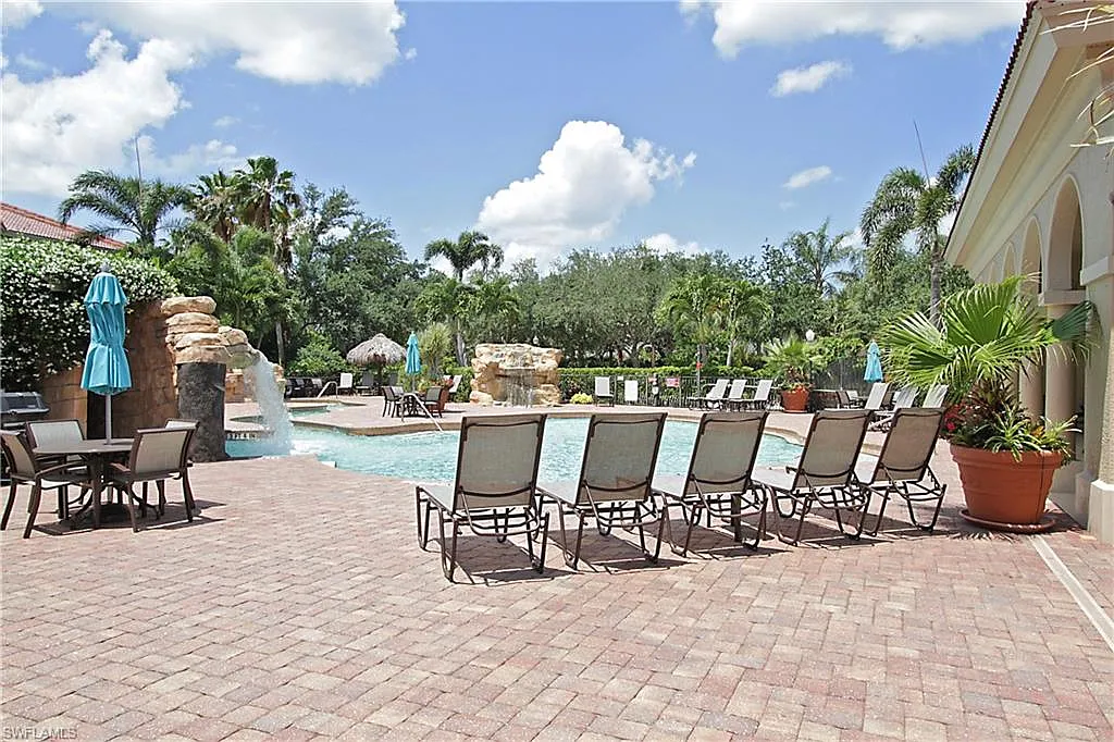 2 bed, 2.0 bath, 1772 sqft, $13,500 — Photo 3