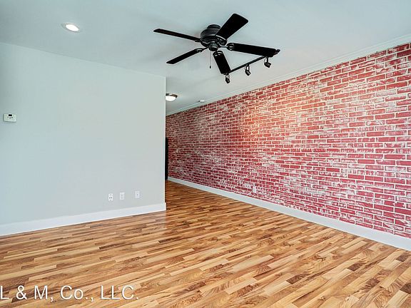 3rd image of 1501 Hyde Park Blvd #11499269