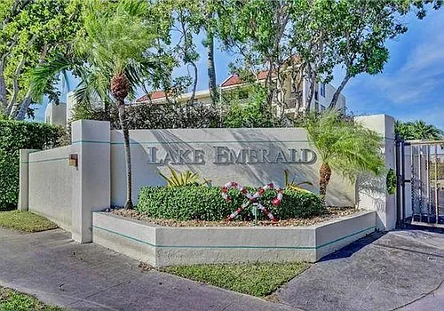 109 Lake Emerald Dr Photo 1