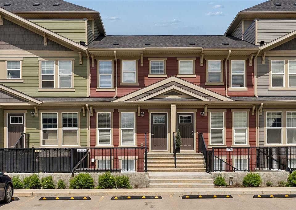1st image of 469 SW Cranbrook Sq SE