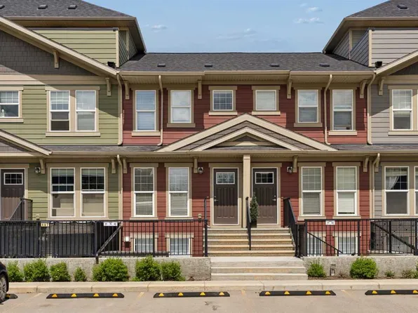 469 SW Cranbrook Sq SE, Calgary, AB T3M 3E3