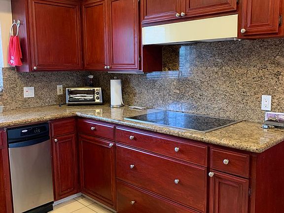 5th image of 6437 Elmhurst Dr