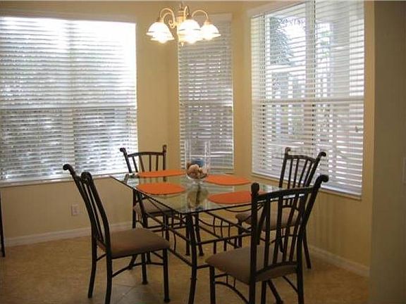 Eat in kitchen area