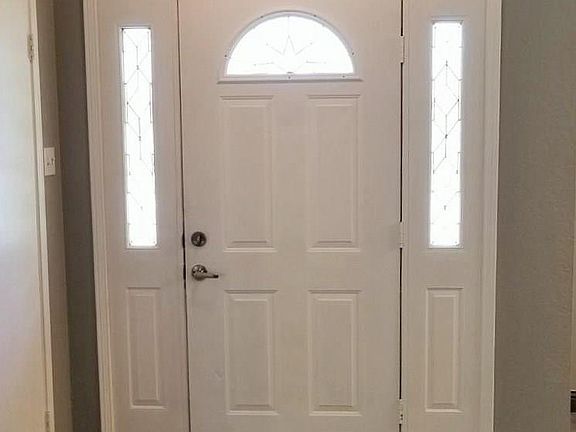 5th image of 407 Wind Wood Dr
