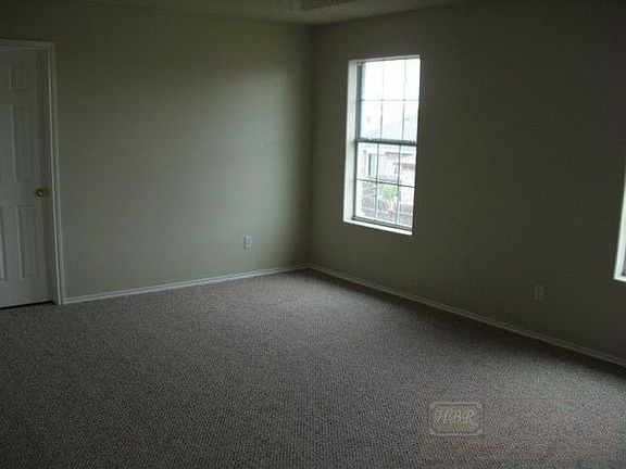 5th image of 2373 Frankfurt St