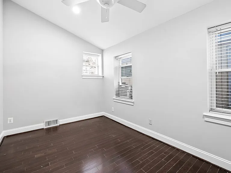 1207 Battery Ave — Photo 17