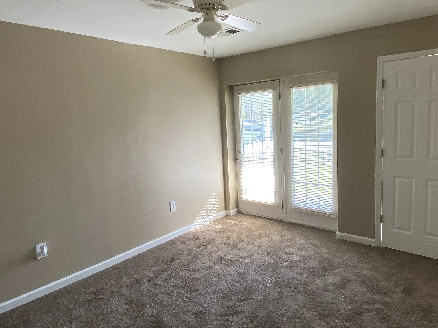 Maya-O Pointe Apartments - B — Photo 3