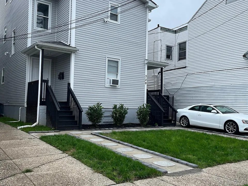 329 Myrtle Ave #2