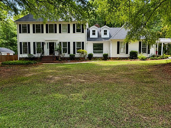 2nd image of 311 Castlegate Rd