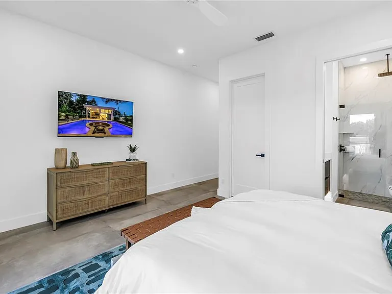 2065 Goldenrod St — Photo 46