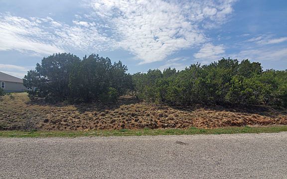2nd image of 421 Eagle Ln