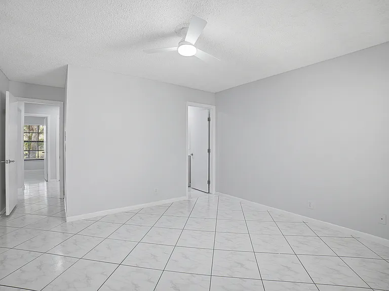 5284 Breadfruit Cir — Photo 20