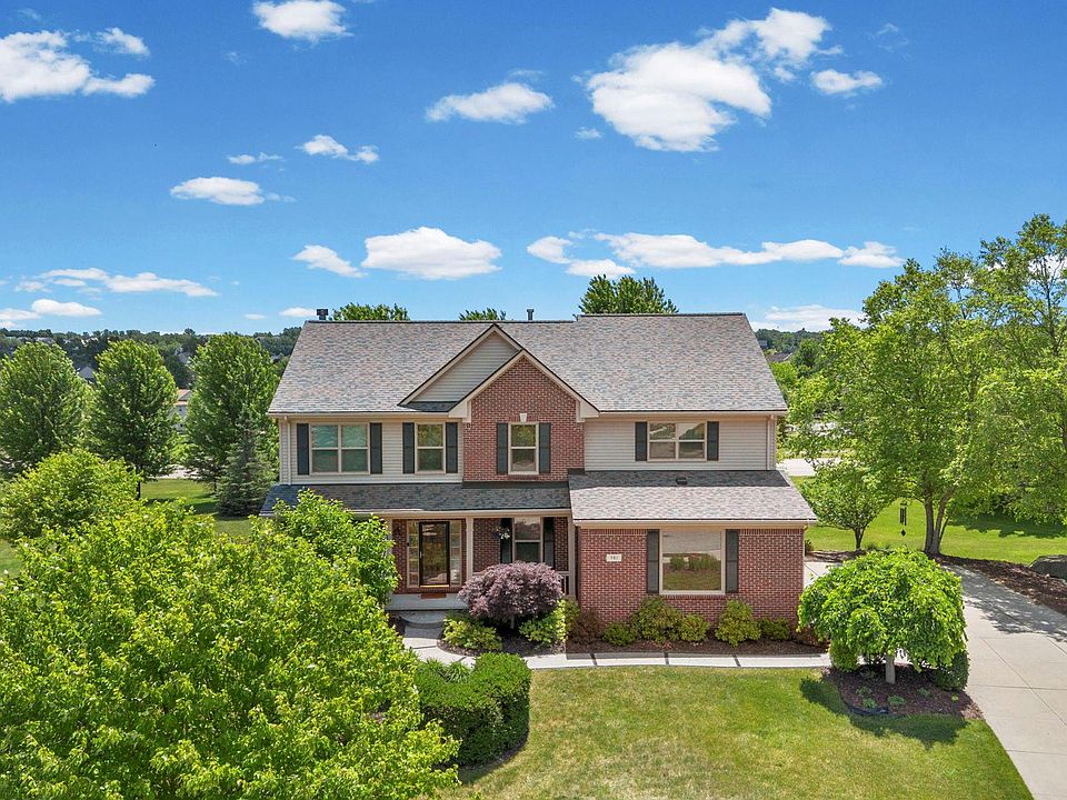 1st image of 981 Coventry Ct