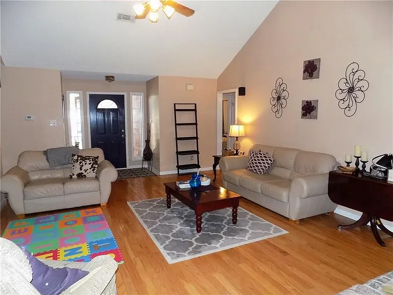 2306 Raintree Path — Photo 5