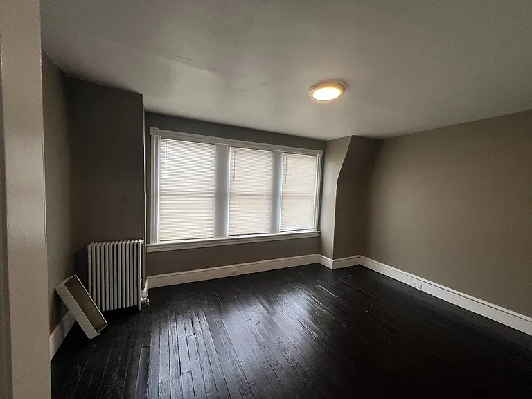 151 W Windsor St — Photo 20