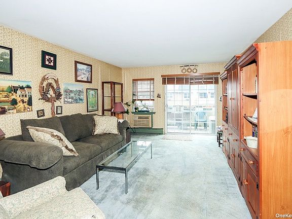 2nd image of 10 Glen Hollow Dr #C45