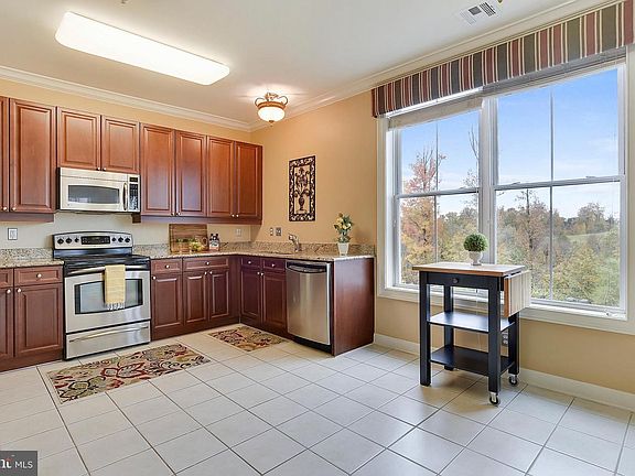 5th image of 525 Belmont Bay Dr Unit 305