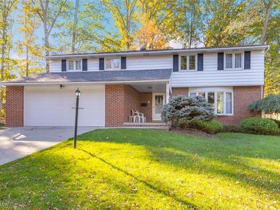 8501 Pin Oak Dr, Parma, OH, 44130