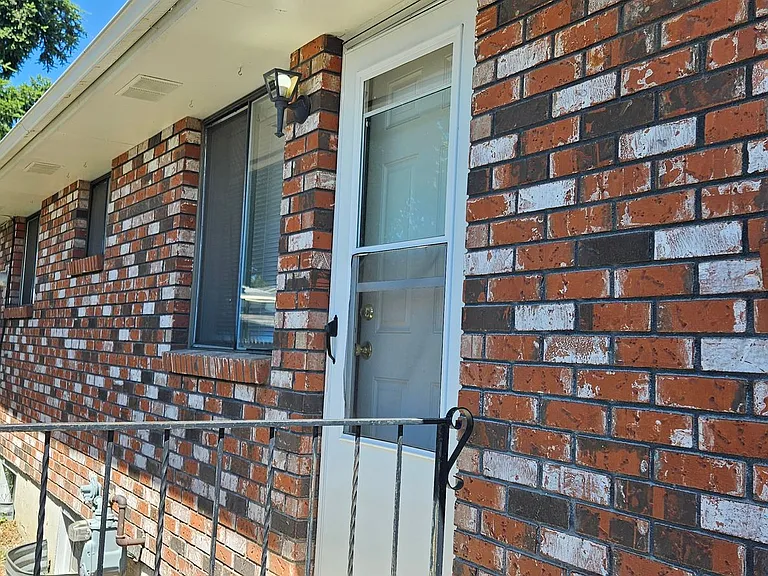 2218 W Cleveland Ave — Photo 17