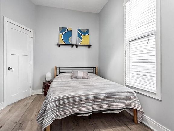 4th image of 1016 Lexington Ave #1A