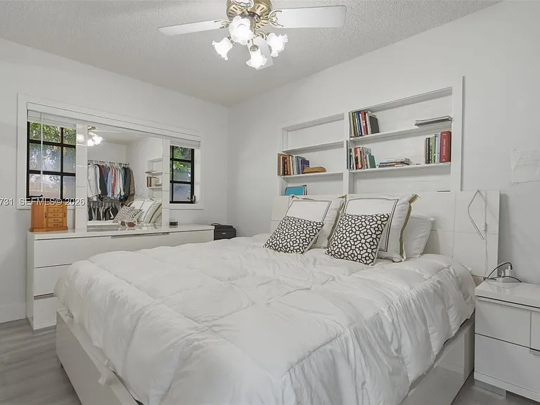 11621 NW 58th Pl — Photo 11