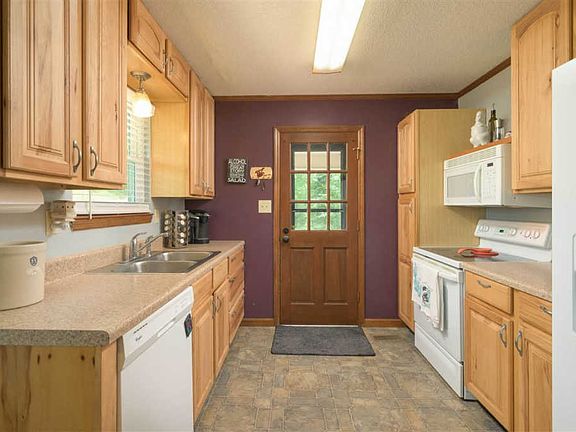 3rd image of 164 Burley Dr NW