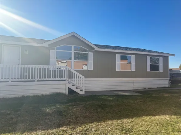 3805 7th St NE Trailer 144, Great Falls, MT 59404