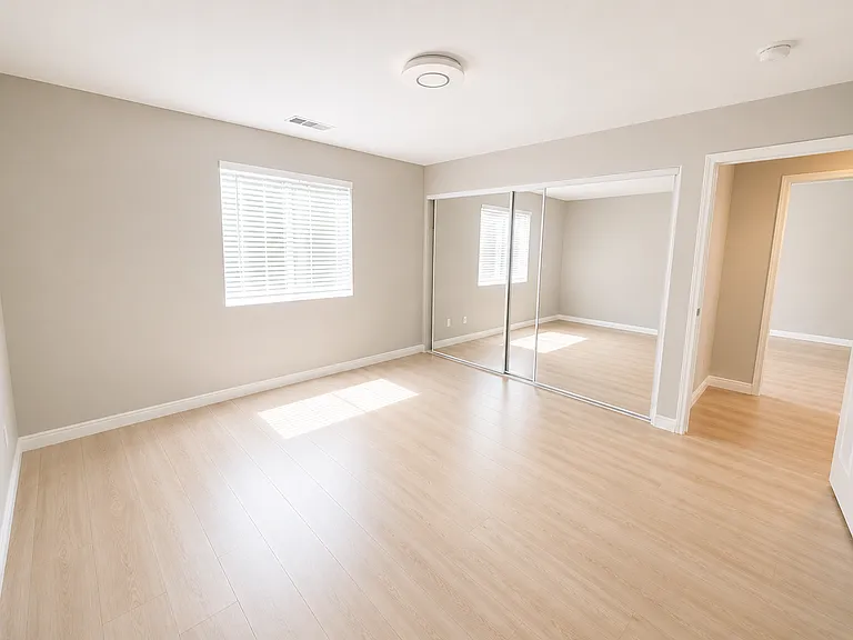 20606 Clark St — Photo 10
