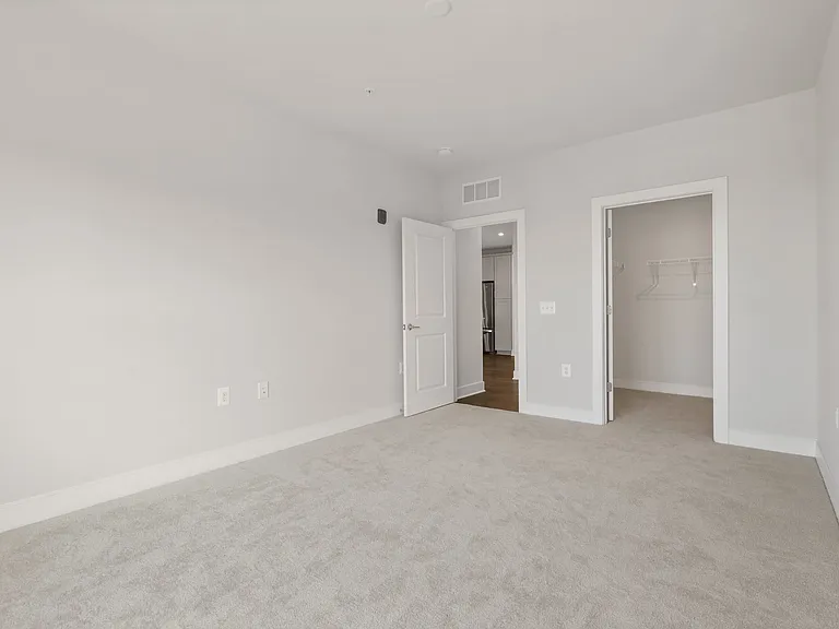 100 Saint Ives Pl #304 — Photo 26