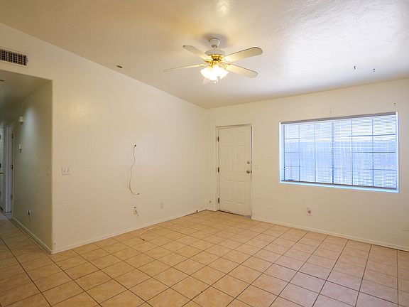 3rd image of 1537 W Ontario St #2
