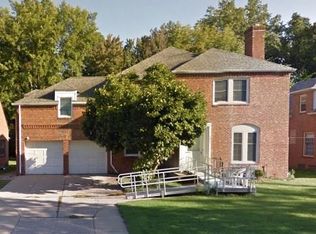 3621 Severn Rd, Cleveland Heights, OH 44118