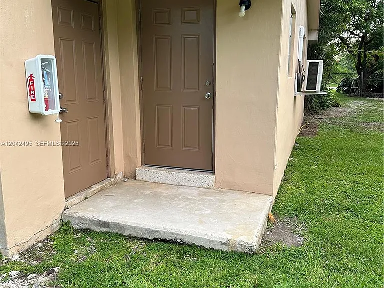 22851 SW 157th Ave #1 — Photo 3