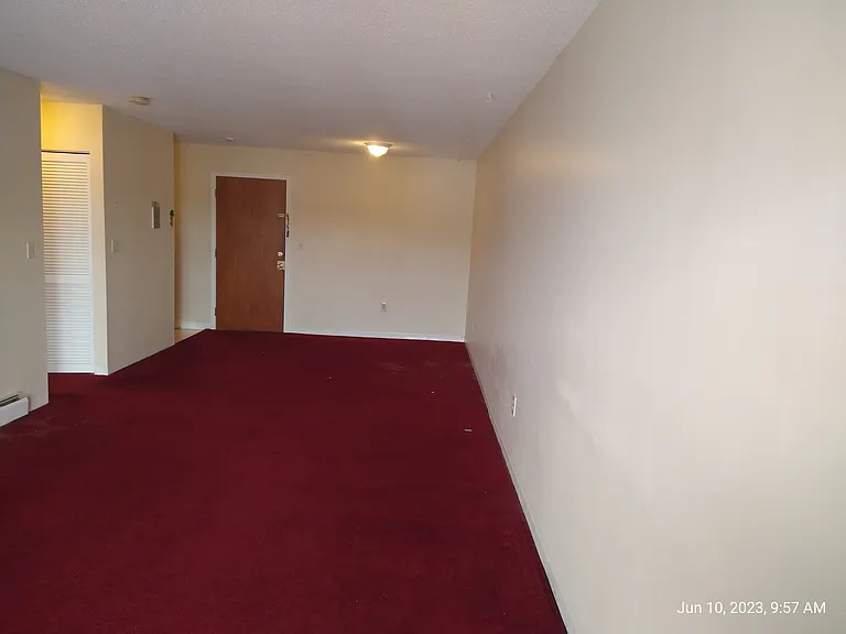 Kenmar Dr — Photo 11