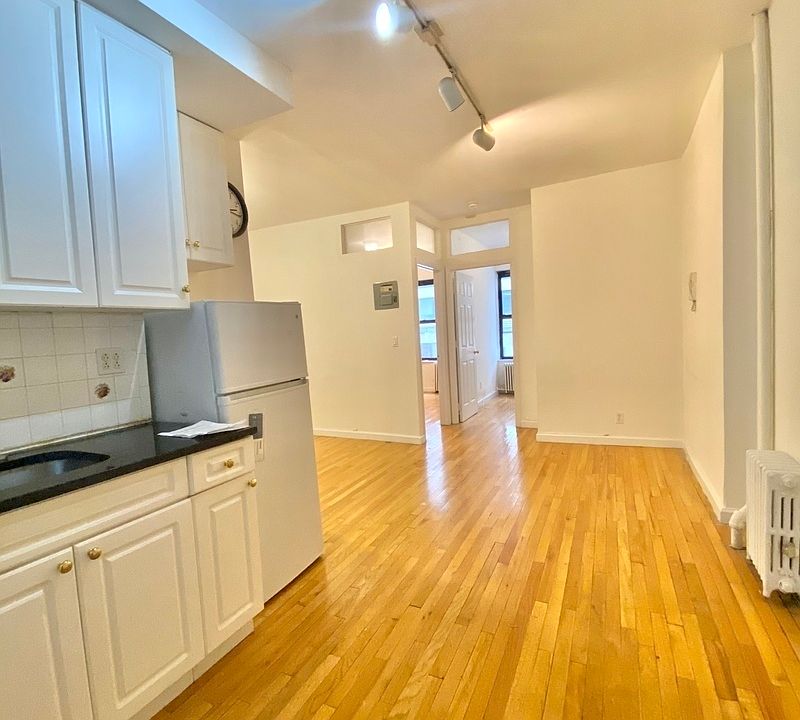 1st image of 413 E 70th St #8A