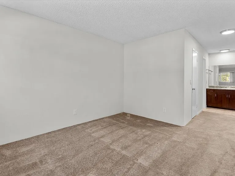 Blairwood Independence — Photo 19