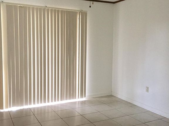 5th image of 436 Mose Dr