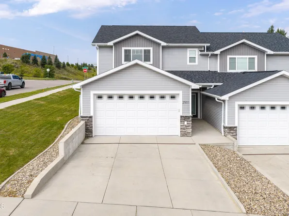 2501 7th Ave NW, Mandan, ND 58554