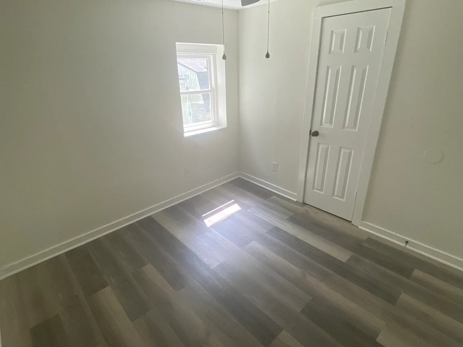 1607 Pearl St — Photo 2
