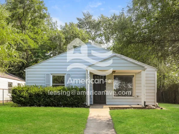1202 E McKinley Ave, South Bend, IN 46617