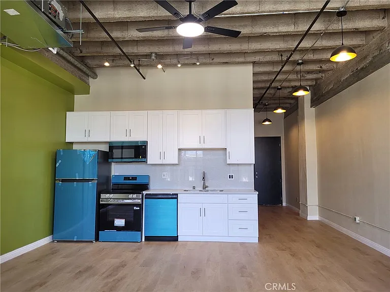 312 W 5th St #922 — Photo 17