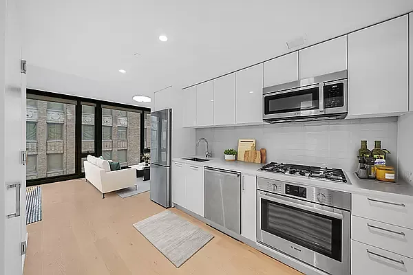 Rented by Vector New York, LLC | media 27