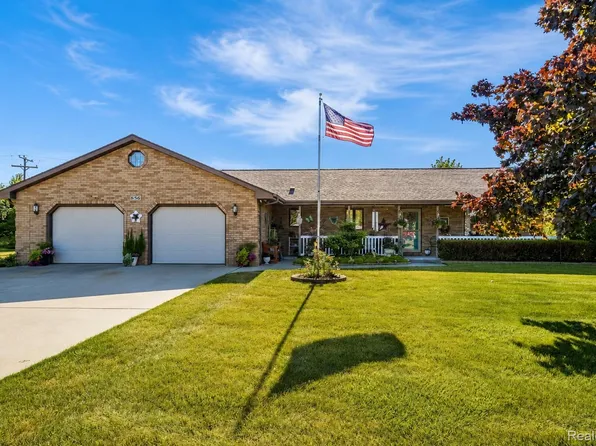 856 N Hemlock Rd, Hemlock, MI 48626